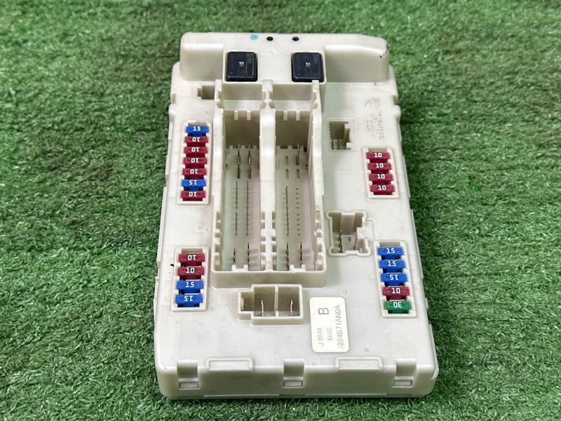 Блок предохранителей салонный Nissan Murano 2008 Z51