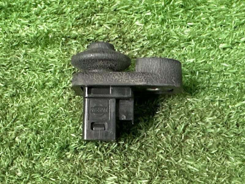 Концевик двери Nissan Murano 2008 Z51