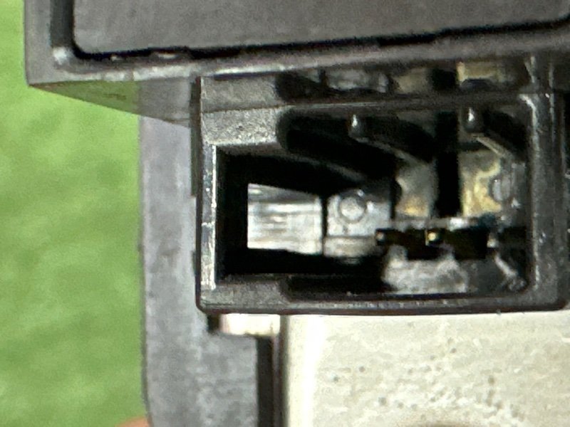 Концевик двери Nissan Murano 2008 Z51