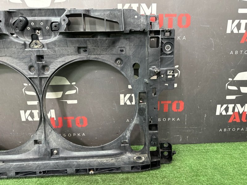 Панель передняя(телевизор) Nissan Murano 2008 Z51