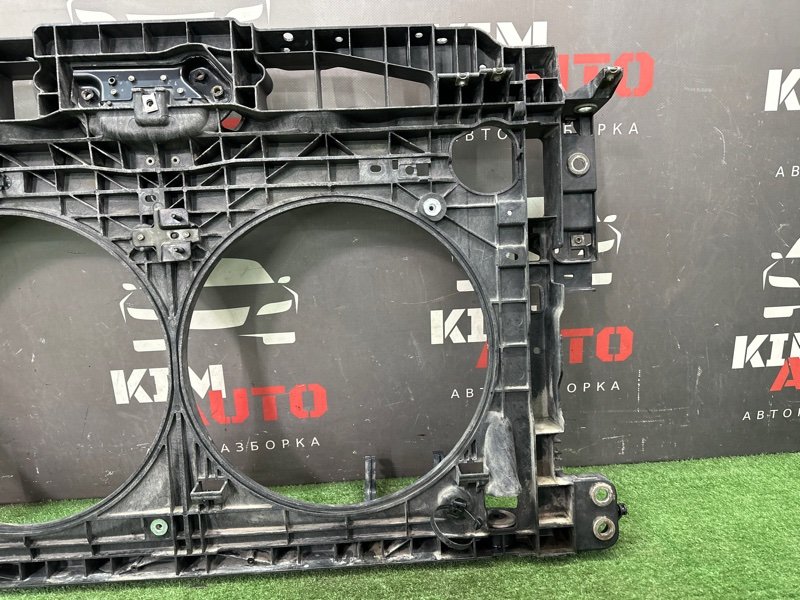 Панель передняя(телевизор) Nissan Murano 2008 Z51