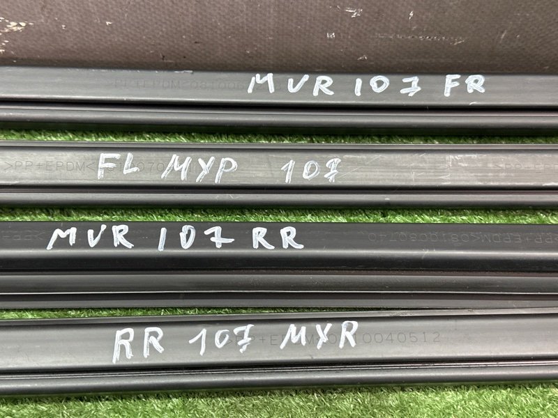 Уплотнитель стекла(бархотка) внутренний Nissan Murano 2008 Z51