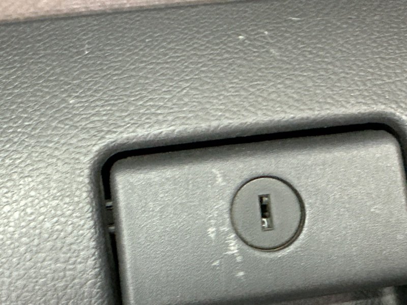 Бардачок нижний Nissan Murano 2008 Z51