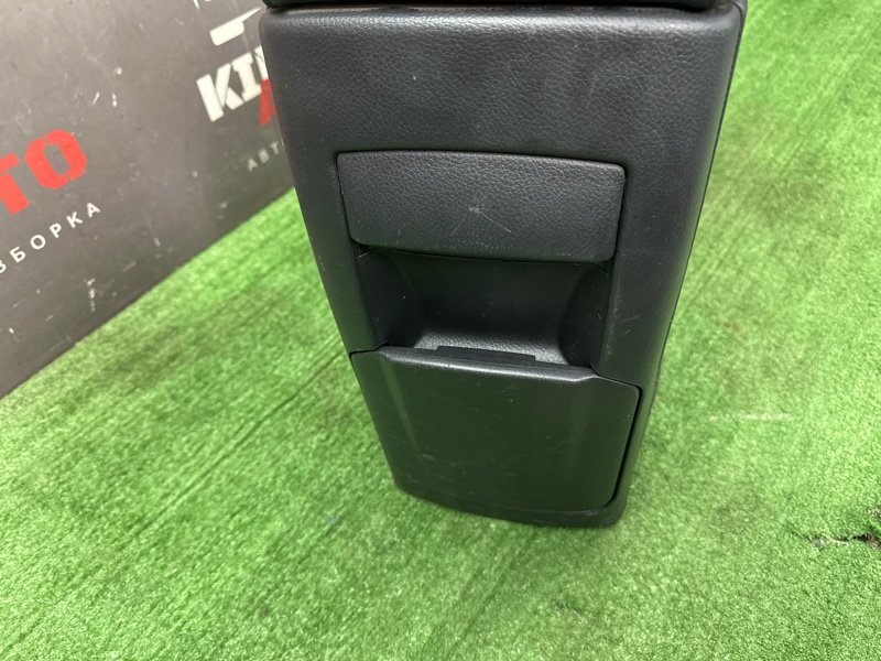 Центральная Консоль с подлокотником Nissan Murano 2008 Z51