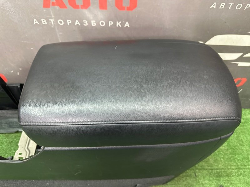 Центральная Консоль с подлокотником Nissan Murano 2008 Z51