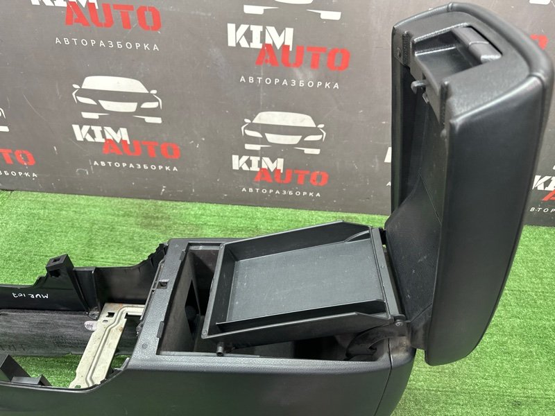 Центральная Консоль с подлокотником Nissan Murano 2008 Z51