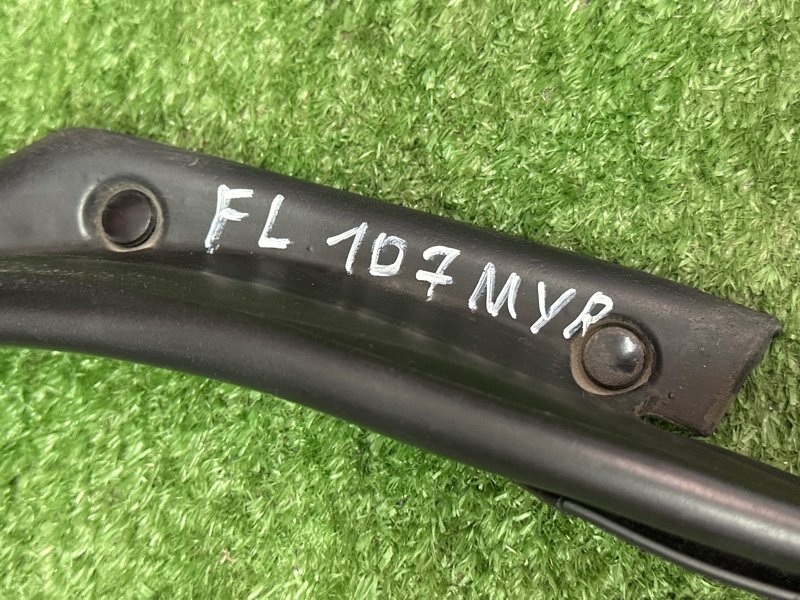 Уплотнитель двери Nissan Murano 2008 Z51