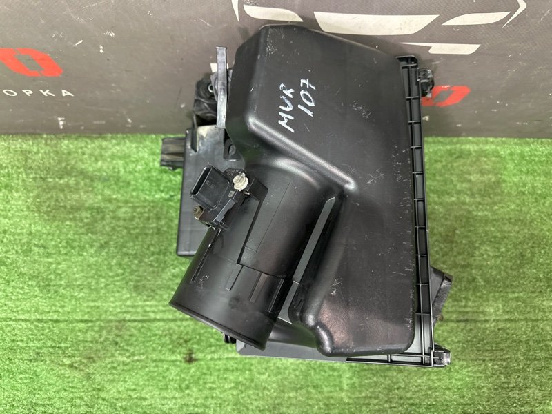 Корпус воздушного фильтра Nissan Murano 2008 Z51