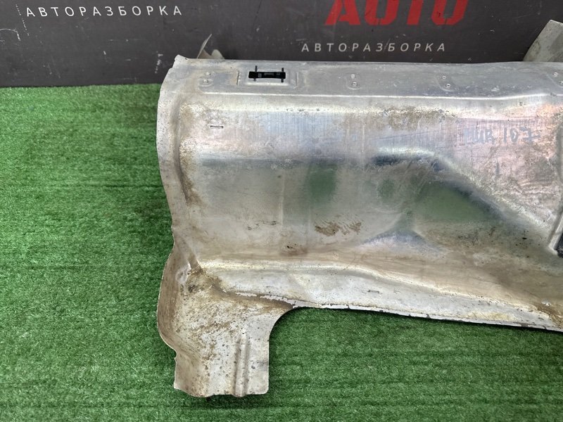 Тепловой экран бака Nissan Murano 2008 Z51