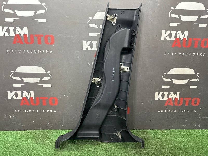 Накладка центральной стойки нижняя Nissan Murano 2008 Z51