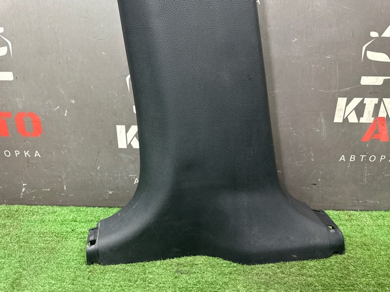 Накладка центральной стойки нижняя Nissan Murano 2008 Z51