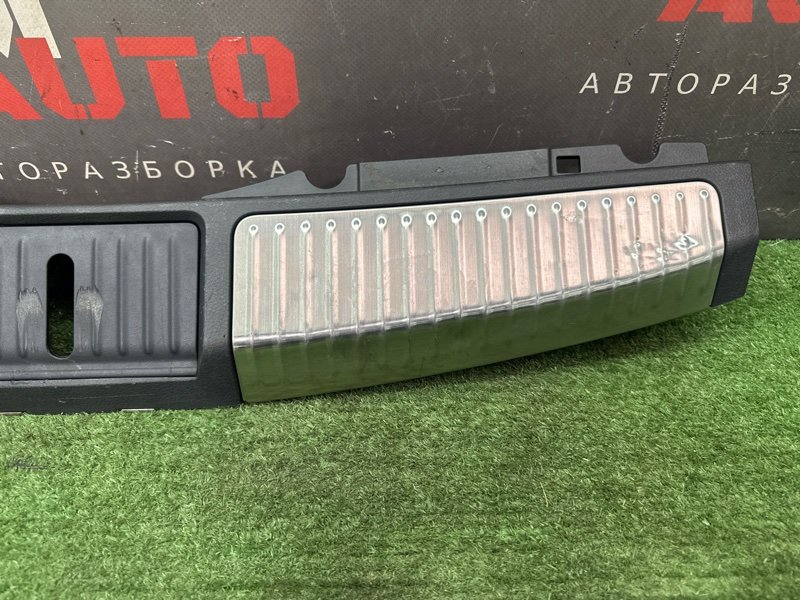 Накладка задней панели Nissan Murano 2008 Z51