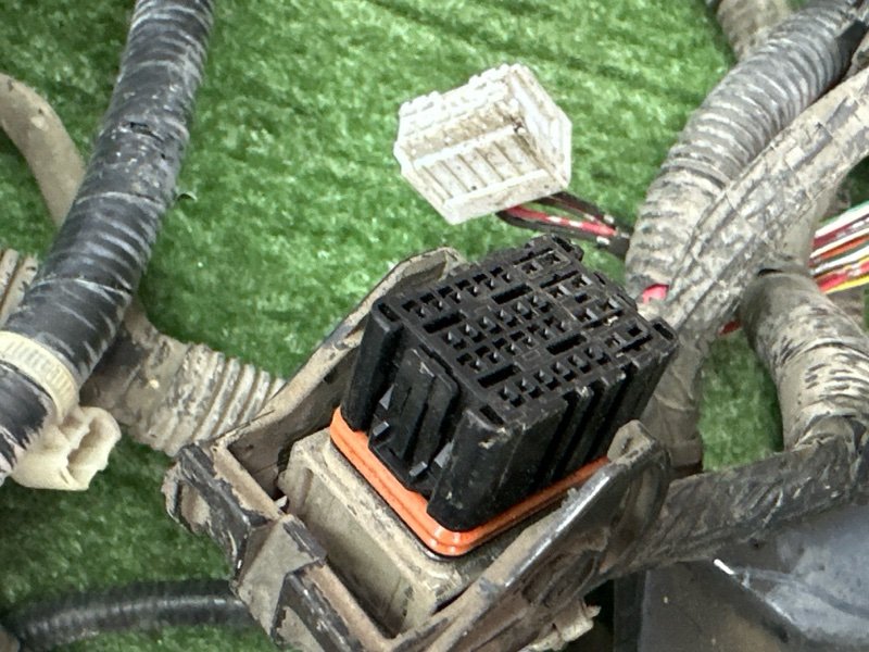 Проводка моторного отсека с блоком предохранителей Nissan Murano 2008 Z51