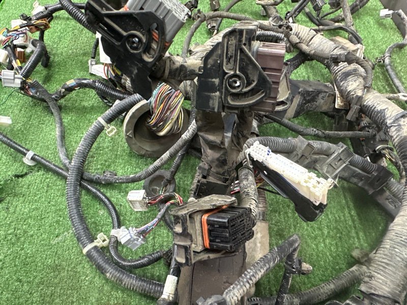 Проводка моторного отсека с блоком предохранителей Nissan Murano 2008 Z51