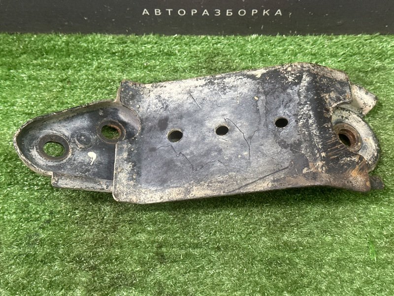 Кронштейн переднего подрамника Nissan Murano 2008 Z51