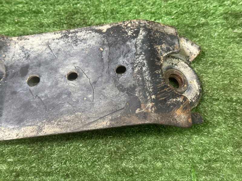 Кронштейн переднего подрамника Nissan Murano 2008 Z51