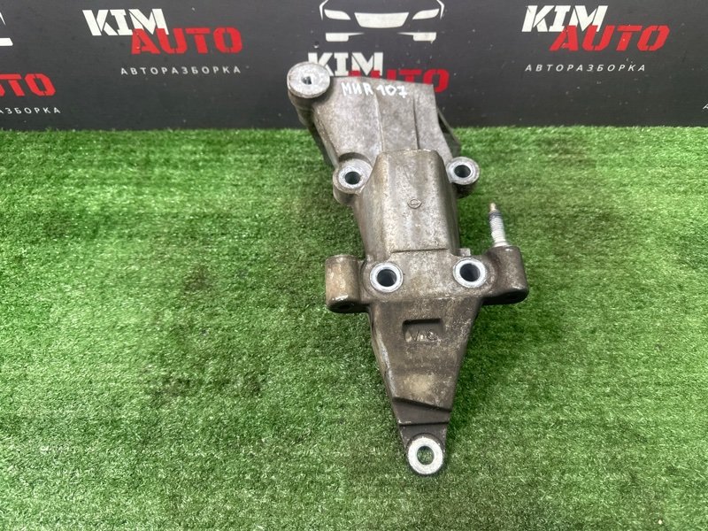 Кронштейн опоры двигателя Nissan Murano 2008 Z51