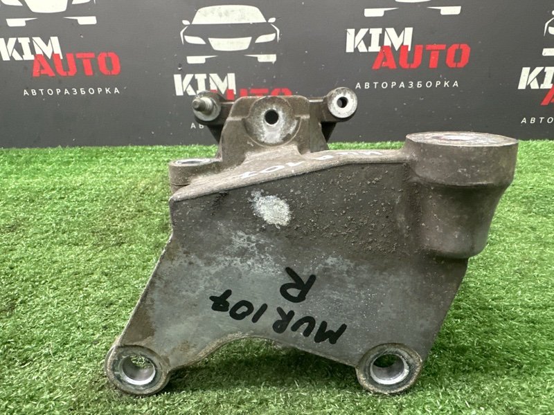 Кронштейн опоры двигателя Nissan Murano 2008 Z51