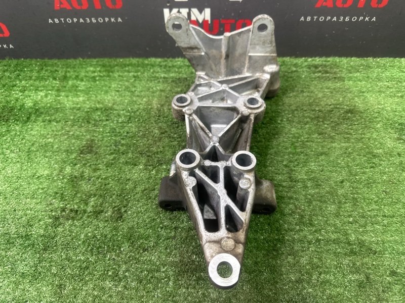 Кронштейн опоры двигателя Nissan Murano 2008 Z51