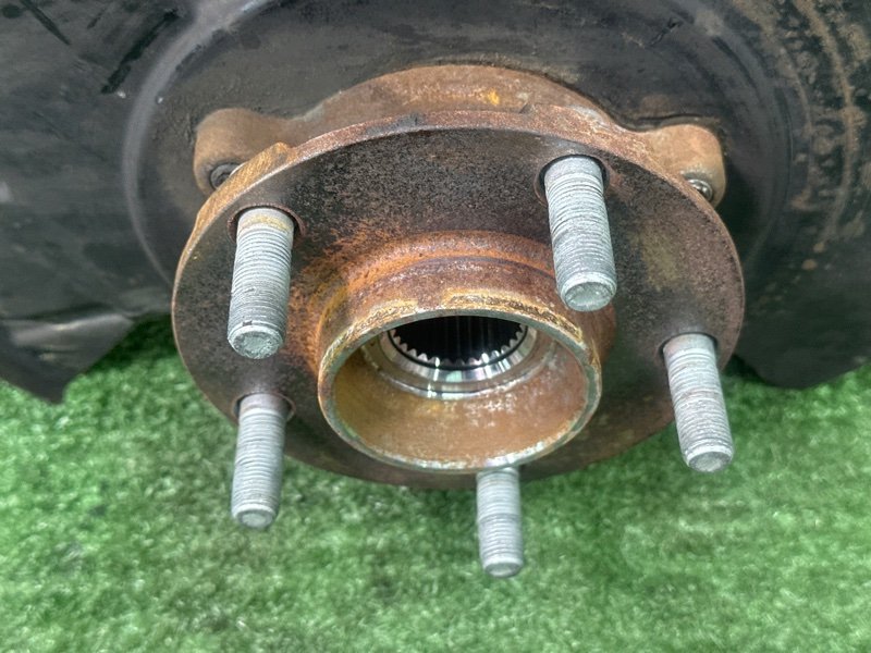 Кулак поворотный Nissan Murano 2008 Z51