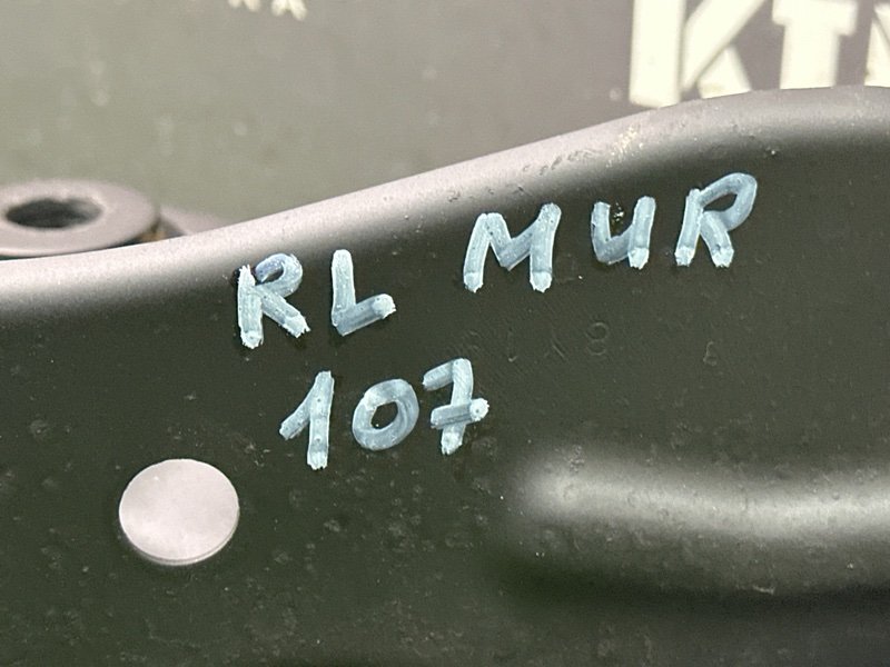 Кронштейн задней балки Nissan Murano 2008 Z51