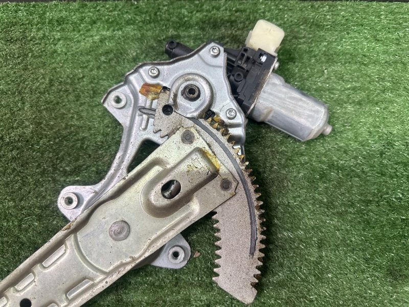 Механизм стеклоподъёмника с мотором Nissan Murano 2008 Z51