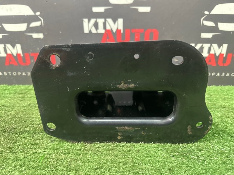 Кронштейн усилителя переднего бампера Nissan Murano 2008 Z51