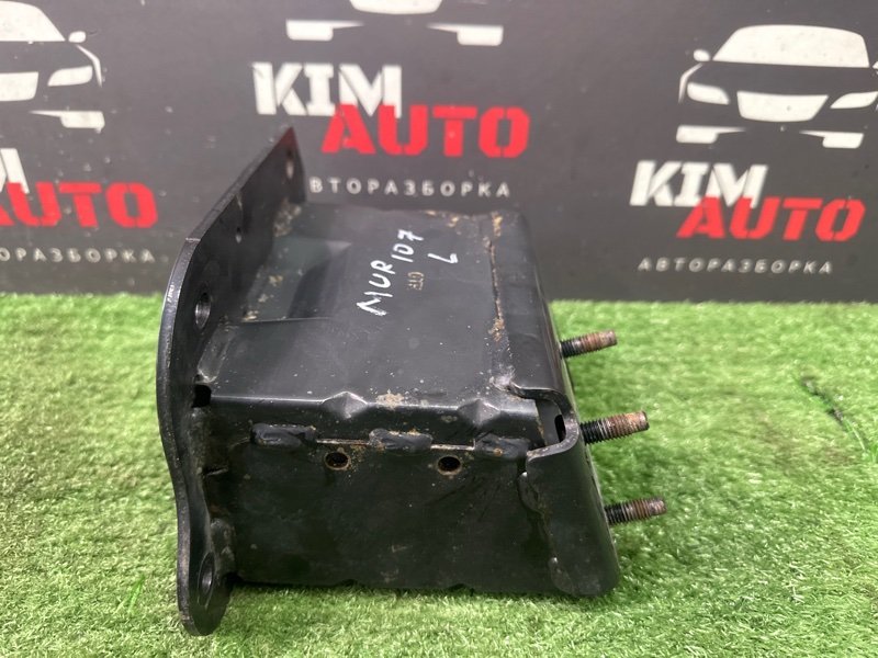 Кронштейн усилителя переднего бампера Nissan Murano 2008 Z51