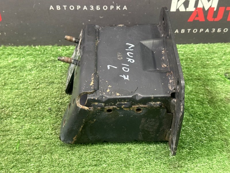 Кронштейн усилителя переднего бампера Nissan Murano 2008 Z51