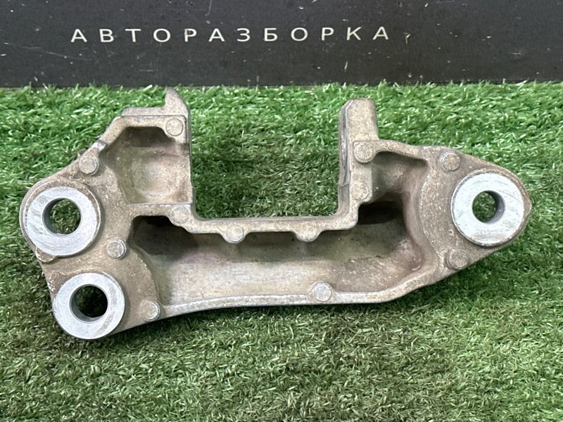 Кронштейн опоры двигателя Nissan Murano 2008 Z51