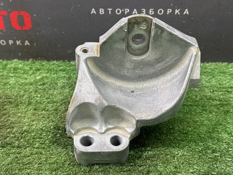 Кронштейн опоры двигателя Nissan Murano 2008 Z51