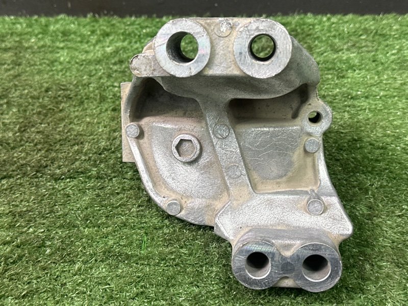 Кронштейн опоры двигателя Nissan Murano 2008 Z51