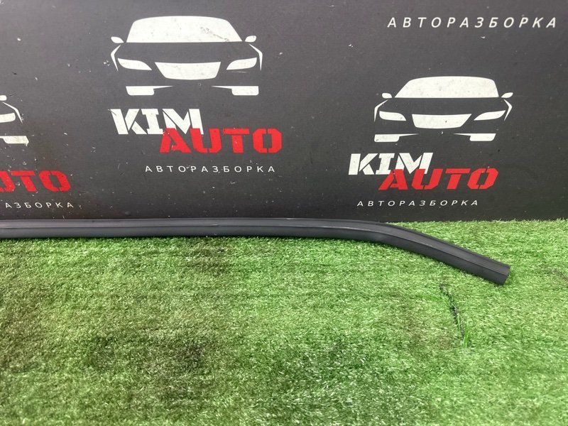 Уплотнитель капота Nissan Murano 2008 Z51