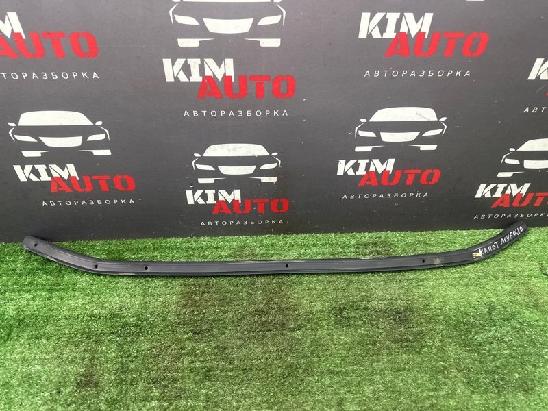 Уплотнитель капота Nissan Murano 2008 Z51