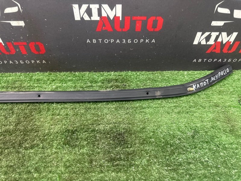 Уплотнитель капота Nissan Murano 2008 Z51