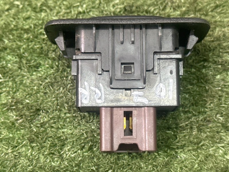 Кнопка обогрева сидений Nissan Murano 2008 Z51