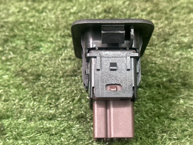 Кнопка обогрева сидений Nissan Murano 2008 Z51