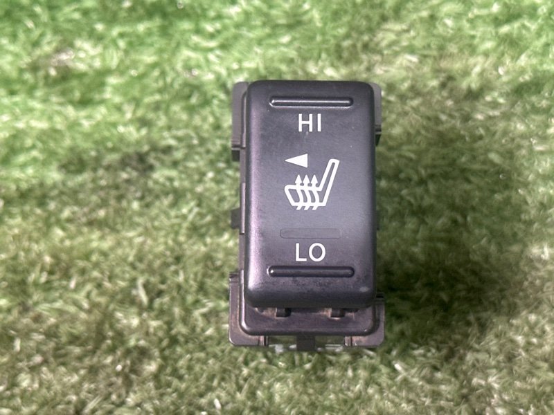 Кнопка обогрева сидений Nissan Murano 2008 Z51