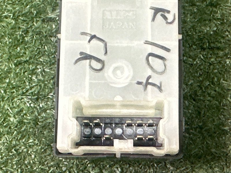 Кнопка стеклоподъемника Nissan Murano 2008 Z51