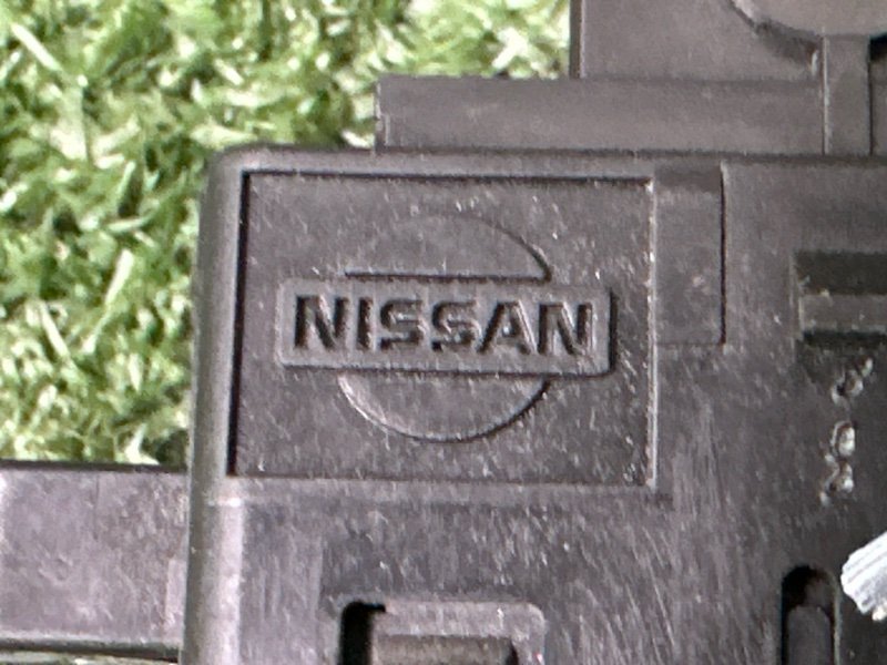 Кнопка стеклоподъемника Nissan Murano 2008 Z51