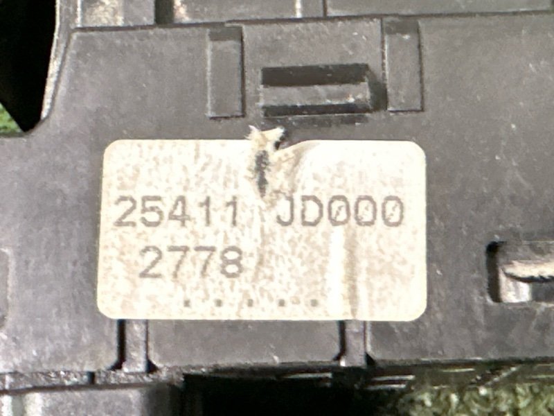 Кнопка стеклоподъемника Nissan Murano 2008 Z51