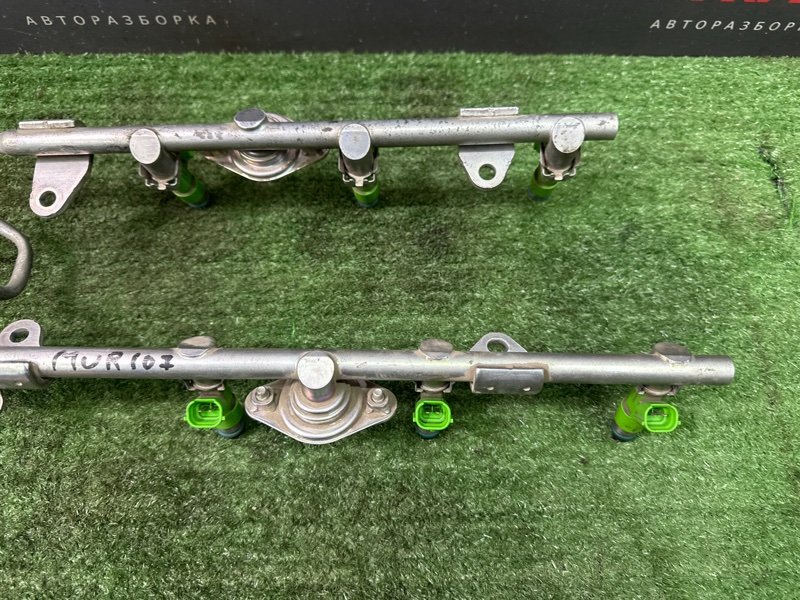 Топливная рейка с форсунками Nissan Murano 2008 Z51