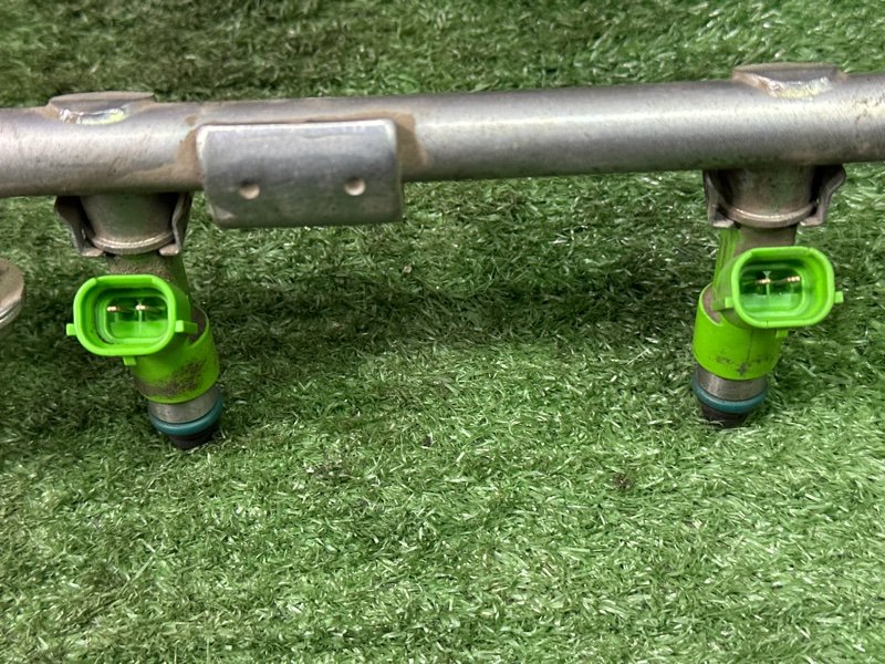 Топливная рейка с форсунками Nissan Murano 2008 Z51