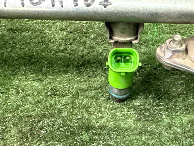 Топливная рейка с форсунками Nissan Murano 2008 Z51