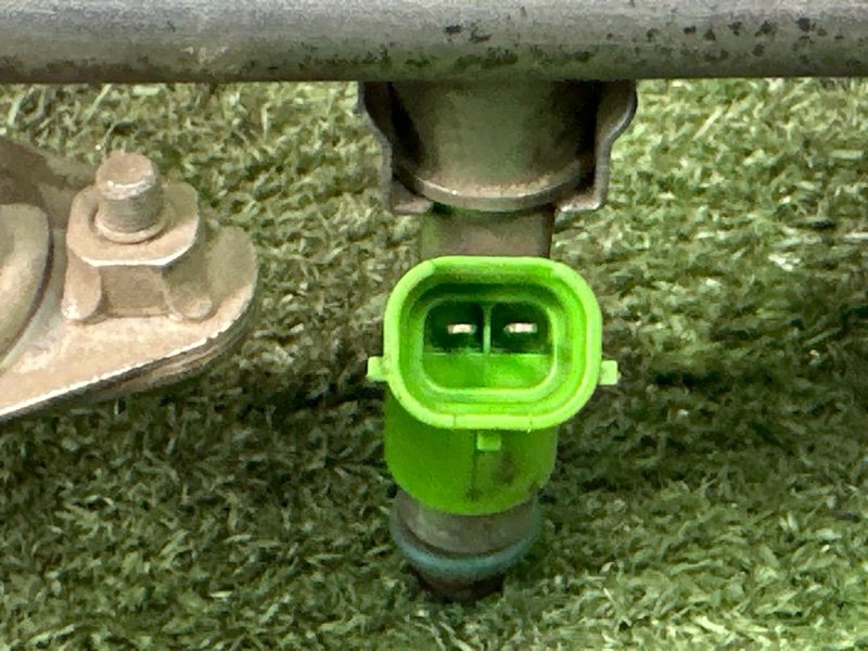 Топливная рейка с форсунками Nissan Murano 2008 Z51