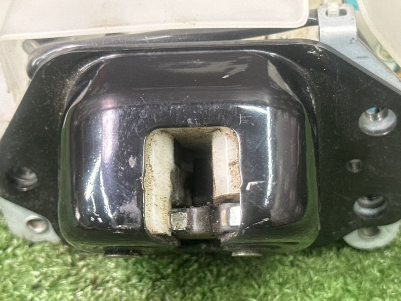 Замок крышки багажника Nissan Murano 2008 Z51