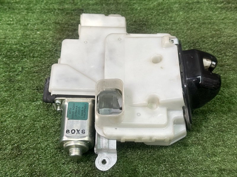 Замок крышки багажника Nissan Murano 2008 Z51