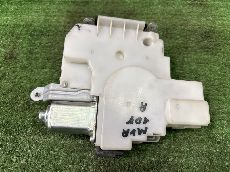 Замок крышки багажника Nissan Murano 2008 Z51