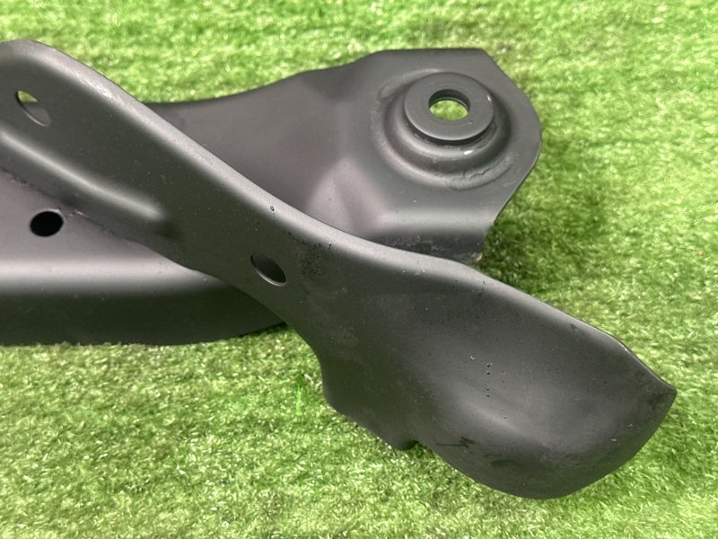 Кронштейн задней балки Nissan Murano 2008 Z51