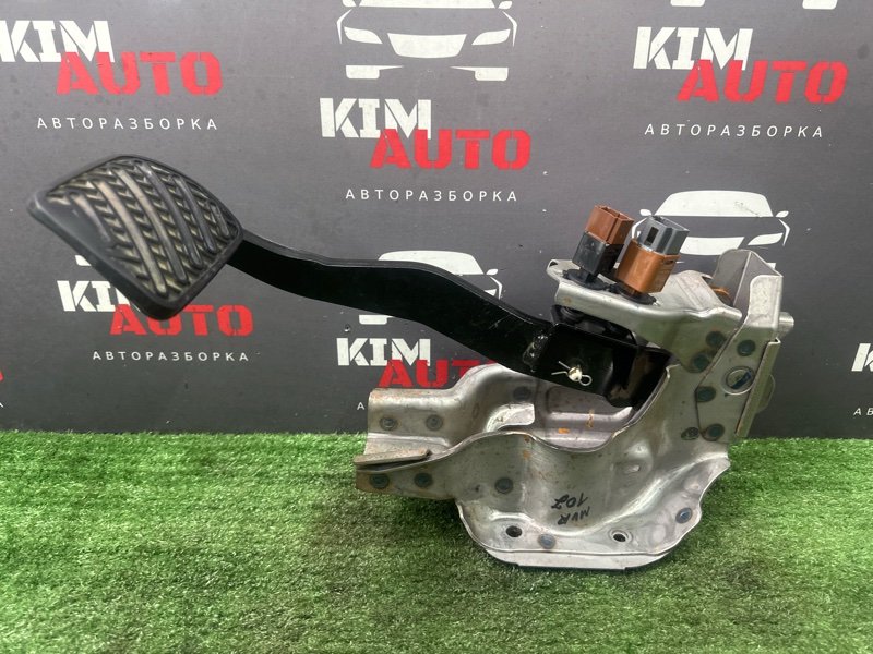 Педаль тормоза АКПП Nissan Murano 2008 Z51